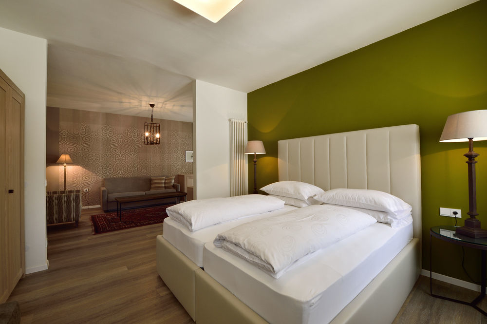 Hotel Teutschhaus Cortina Sulla Strada del Vino Εξωτερικό φωτογραφία